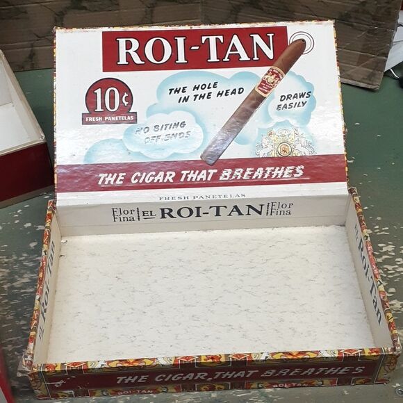 Vintage set of 4 Roi-Tan cigar boxes including "It's A Girl". - Picture 5 of 10